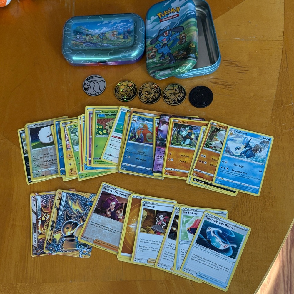 Pokey on Trading Card Game Tin with Assorted Cards and Tokens - Blue